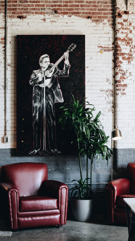 Johnny Cash photo and chairs