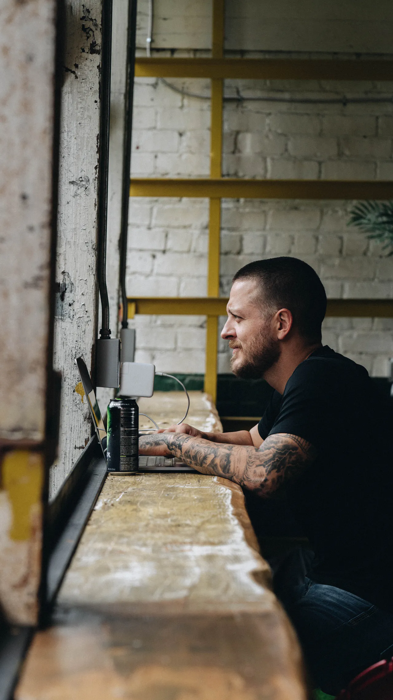 About 38 Image gallery marquee